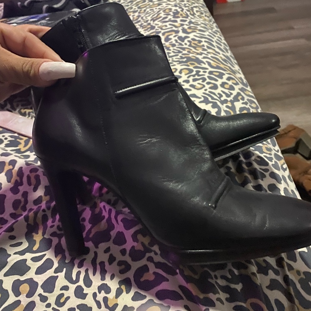 DKNY JEANS BLACK ANKLE BOOTS
